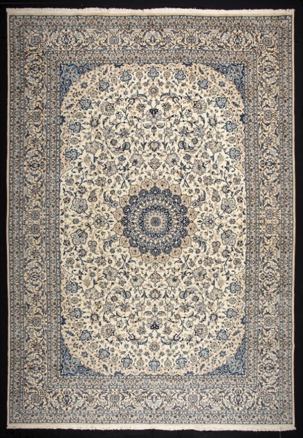 28808 Nain Persian Rug
